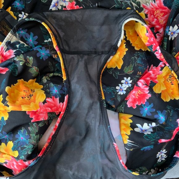 Torrid wings & floral peplum vixen collection swimsuit \ plus size 2x - Picture 5 of 10